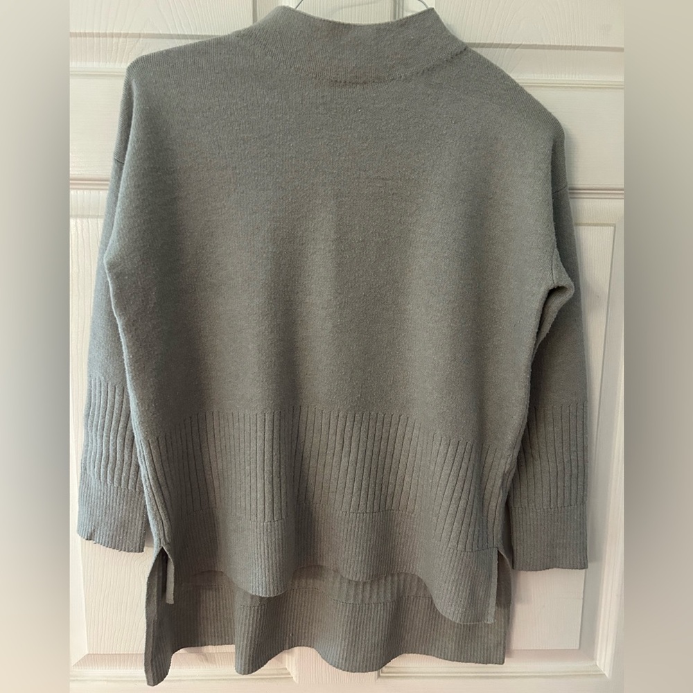 Donna Karan Light Gray Turtleneck Sweater
